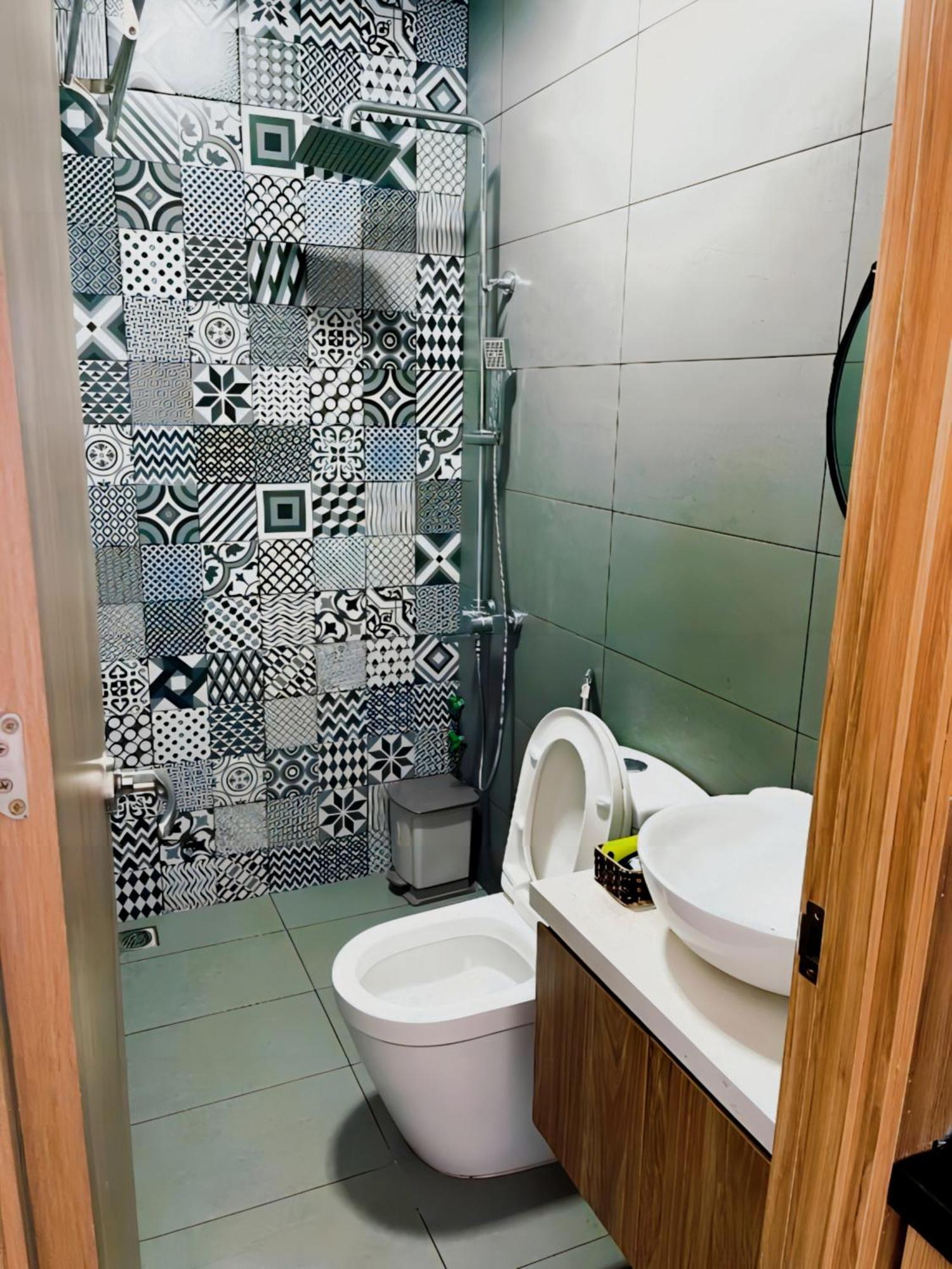 Ruby Apartment *